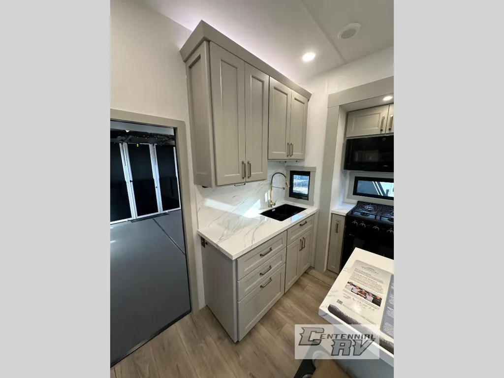 2026 Brinkley Model G 3950, Photos photo 38