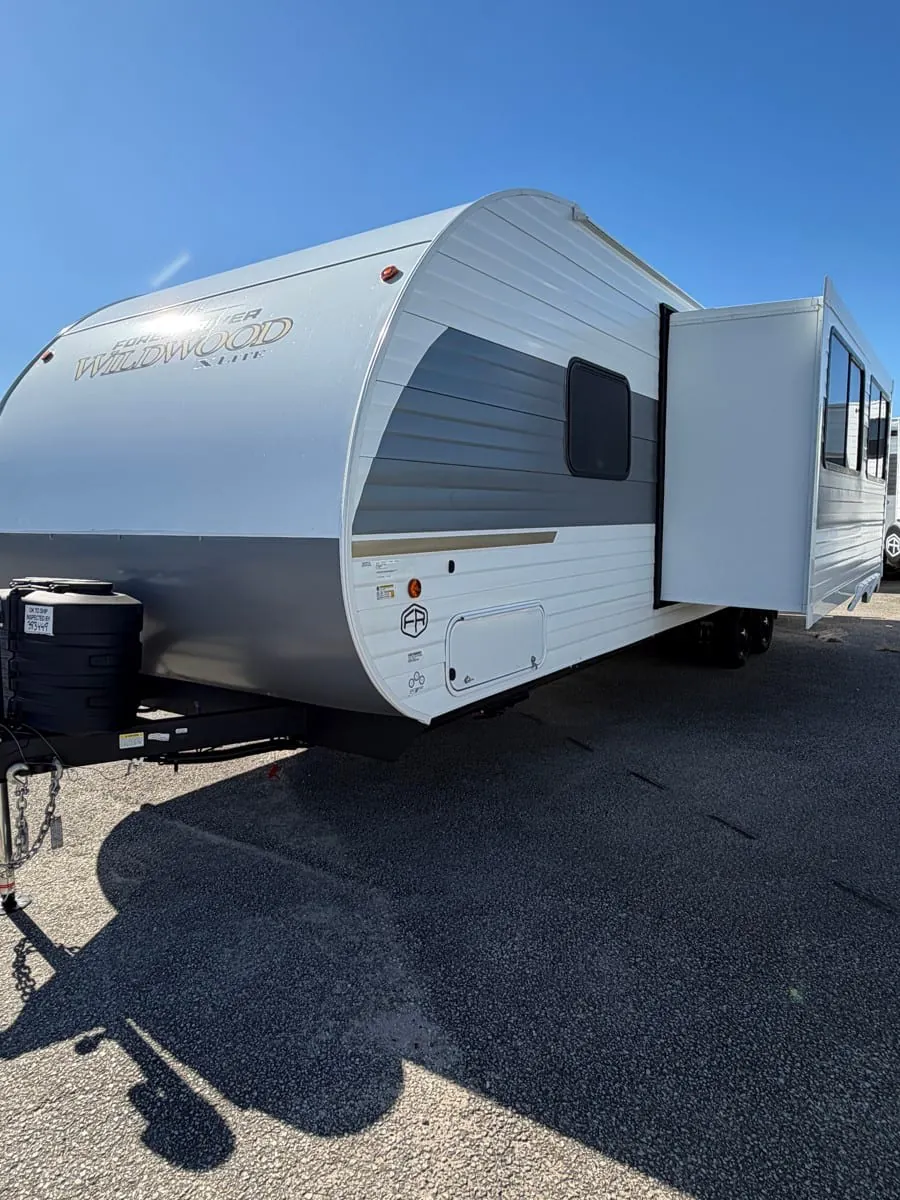 2027 Forest River Wildwood X-Lite 273QBXL — Photo 5
