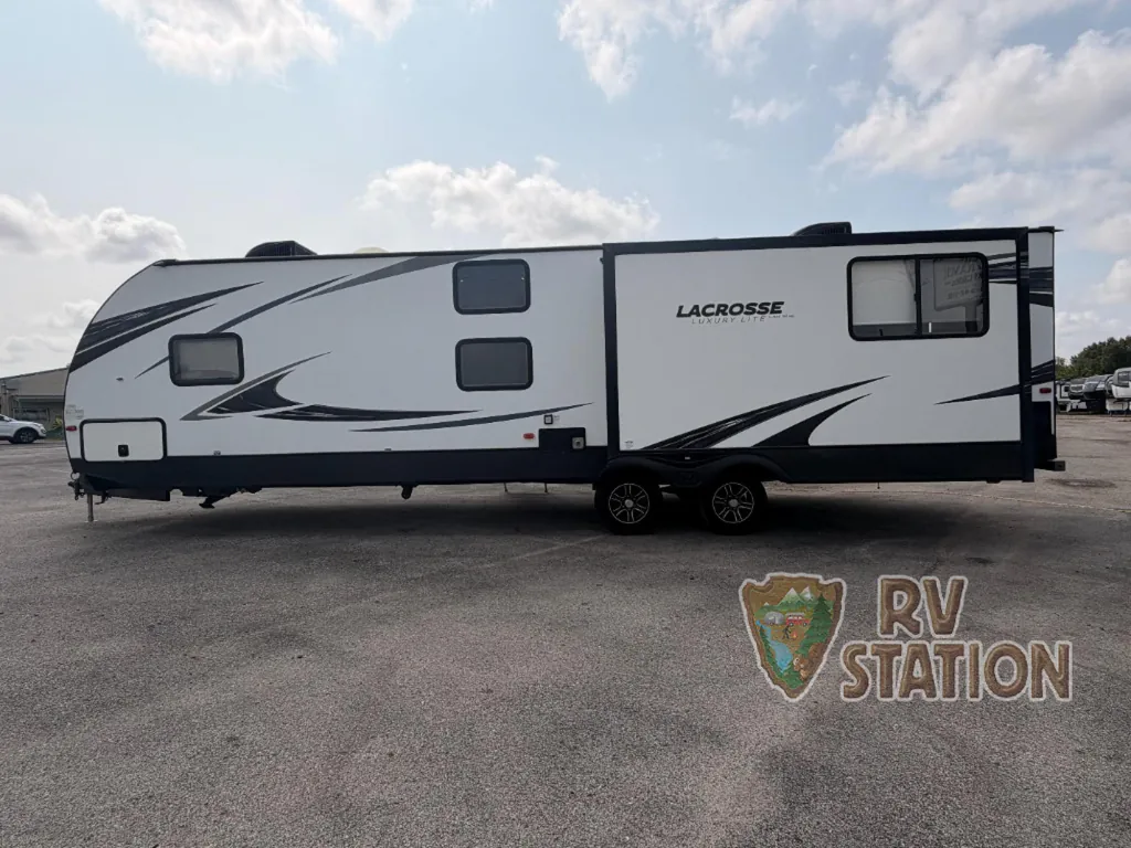 2020 Prime Time LaCrosse 3370MB, Photos photo 5