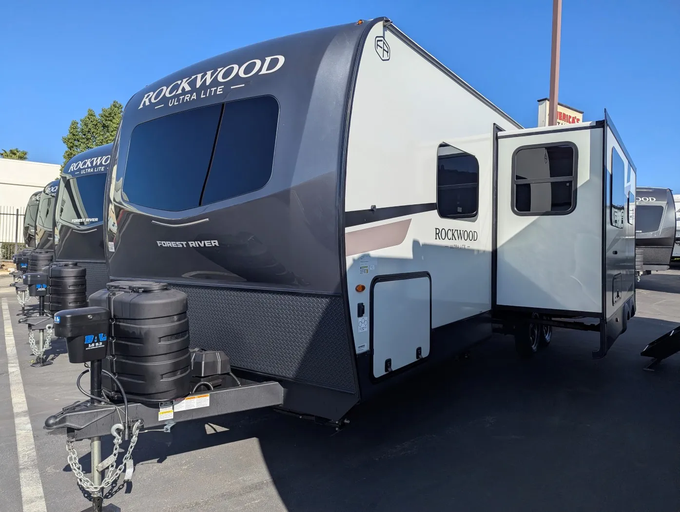 2026 Forest River Rockwood Ultra Lite 2706BH - Photo 4