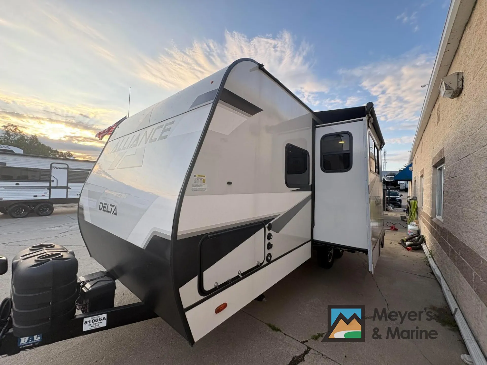 2025 Alliance RV Delta ML206 - Photo 3