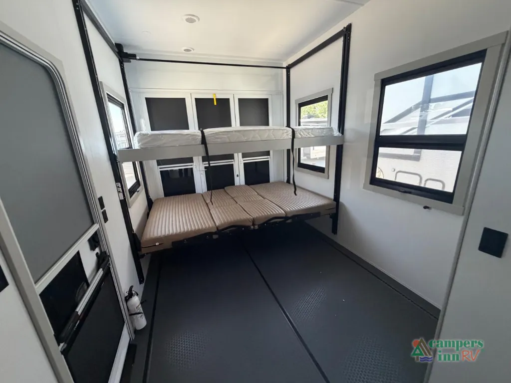 2026 Brinkley Model G 3950, Photos photo 21