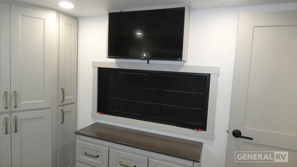 2025 Brinkley Model G 3250, Photos photo 13