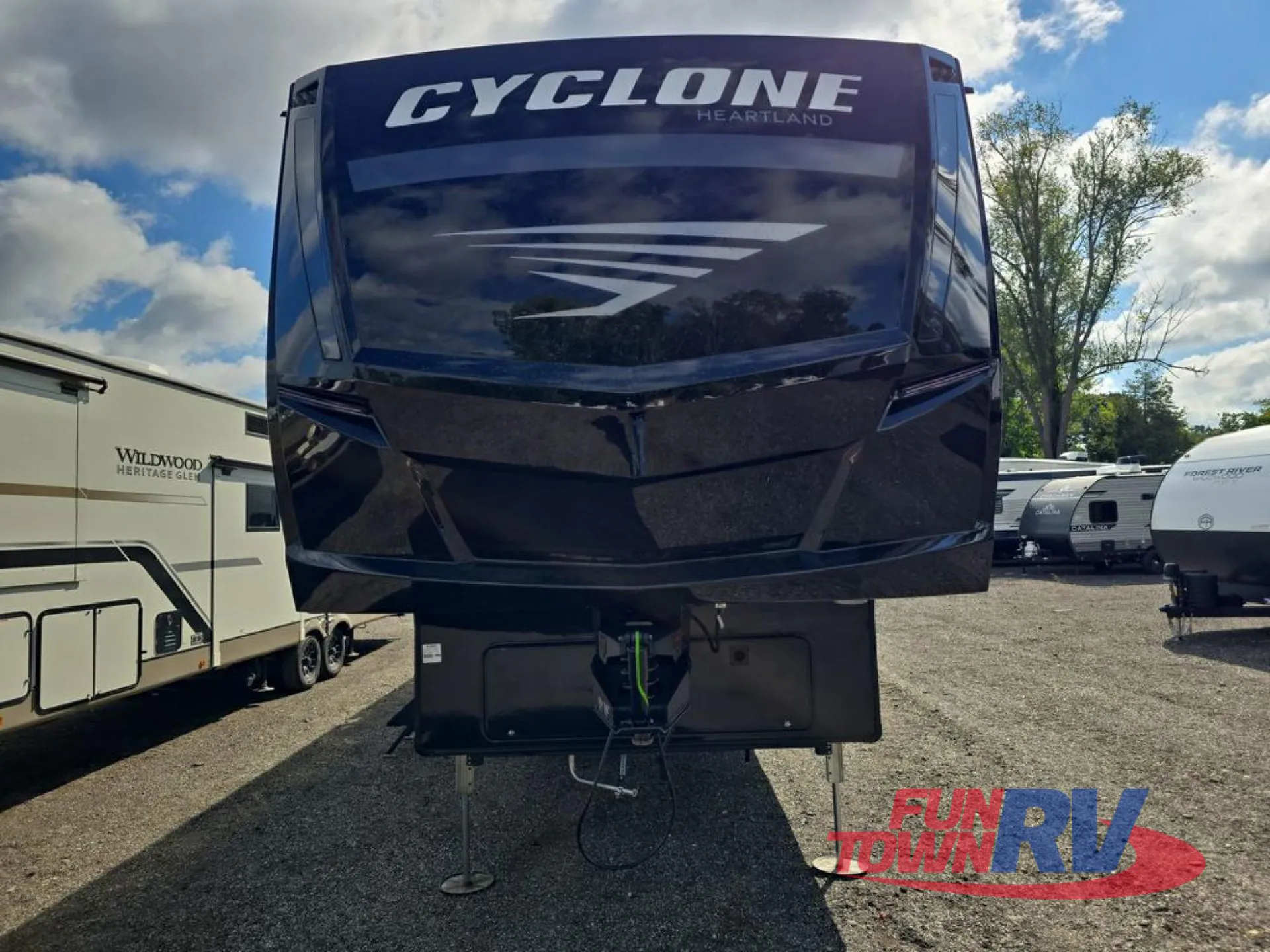 2027 Heartland Cyclone 3914 - Photo 3