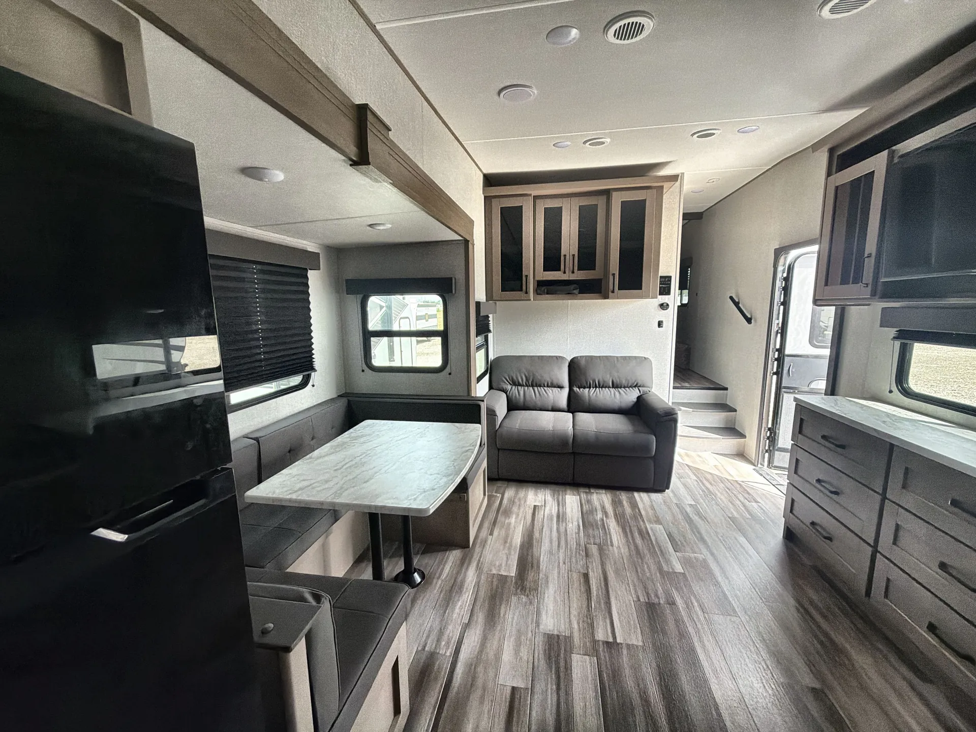 2025 Grand Design Reflection 100 Series 27BH — living area main