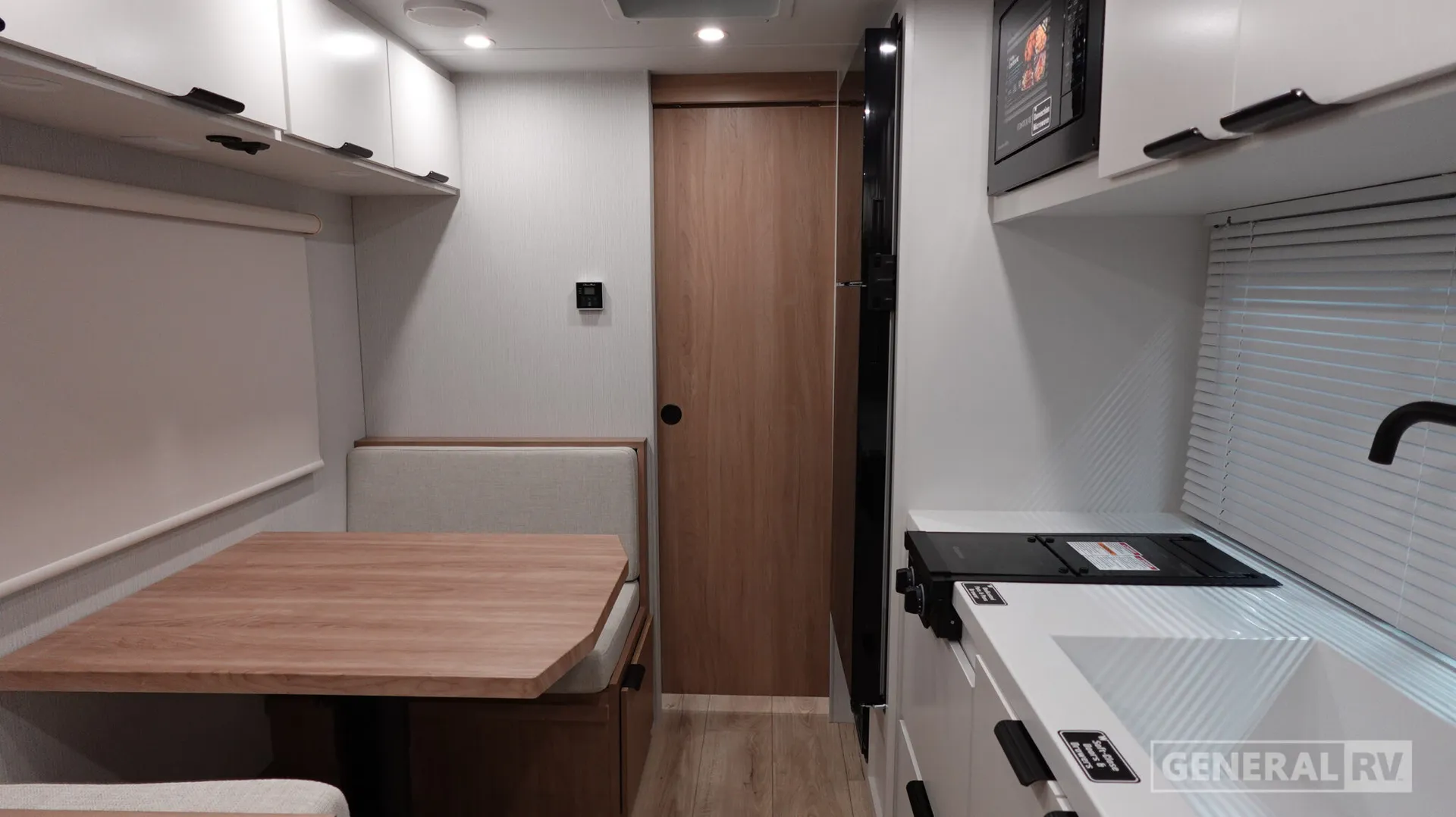 2027 Winnebago Micro Minnie 2000TRB - Photo 3