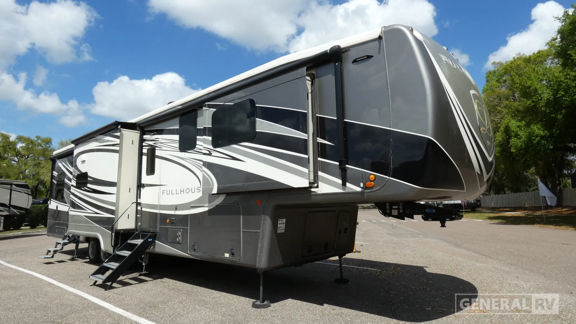 2021 DRV Luxury Suites FullHouse MX450 - Photo 2