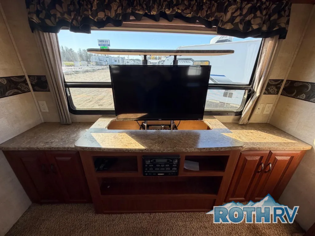 2011 Keystone Outback 298RE, Photos photo 13