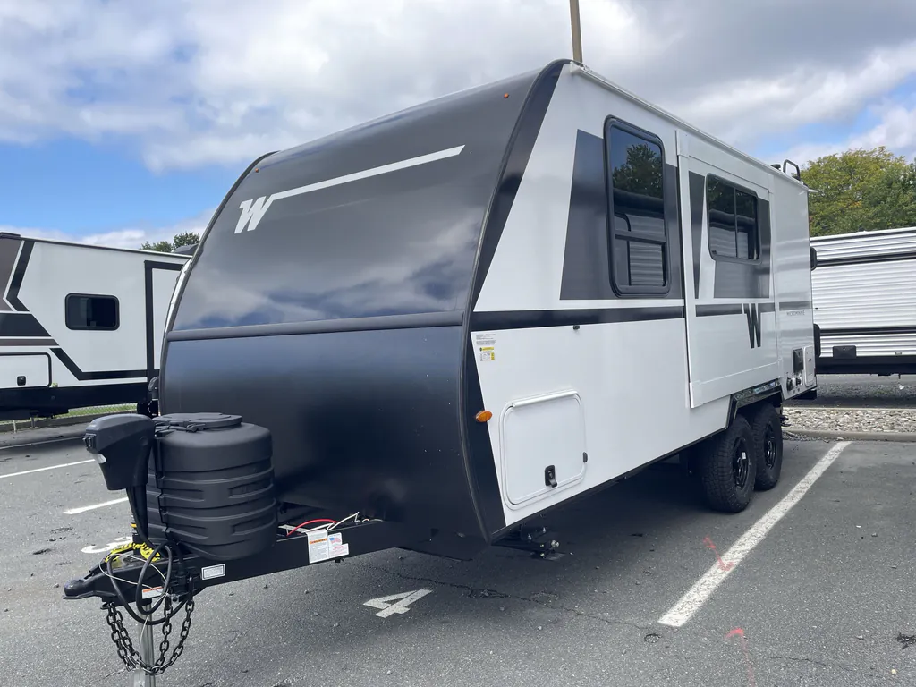 2027 Winnebago Micro Minnie 2108DS, Photos photo 5