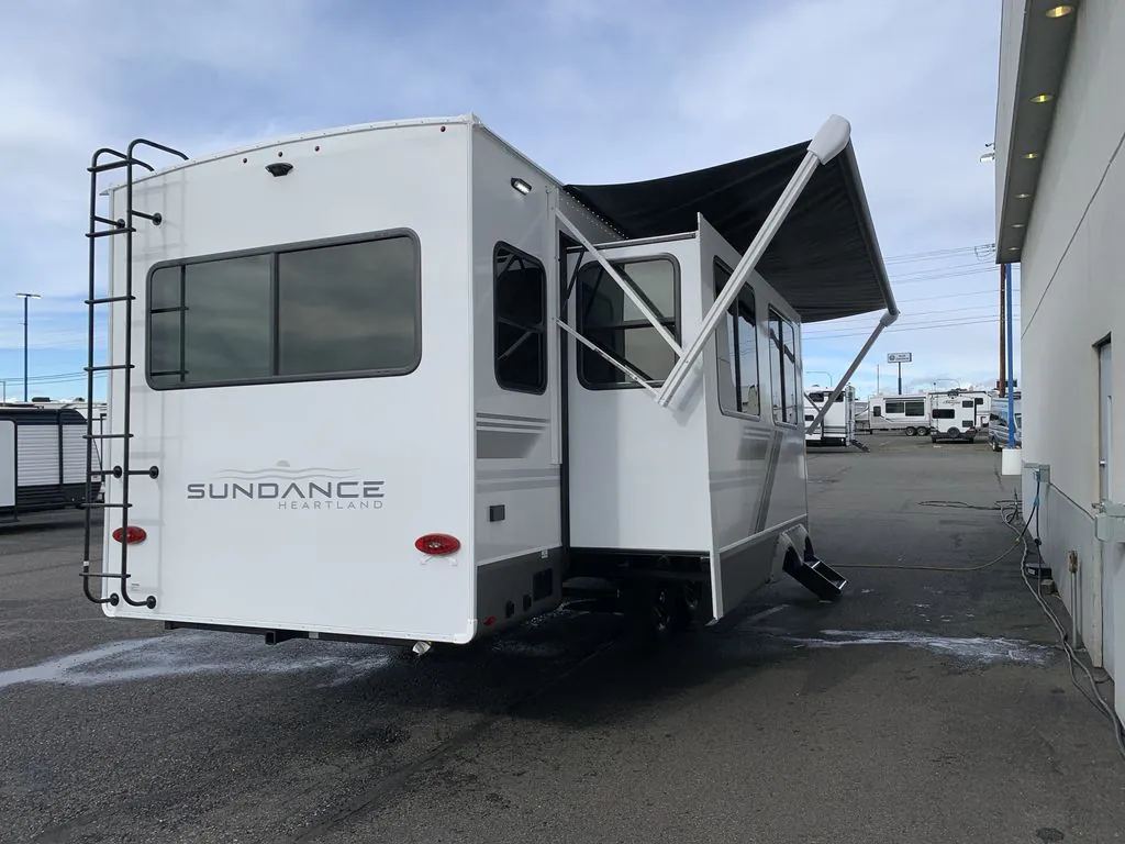 2026 Heartland Sundance Ultra-Lite 29RLBS - Photo 2