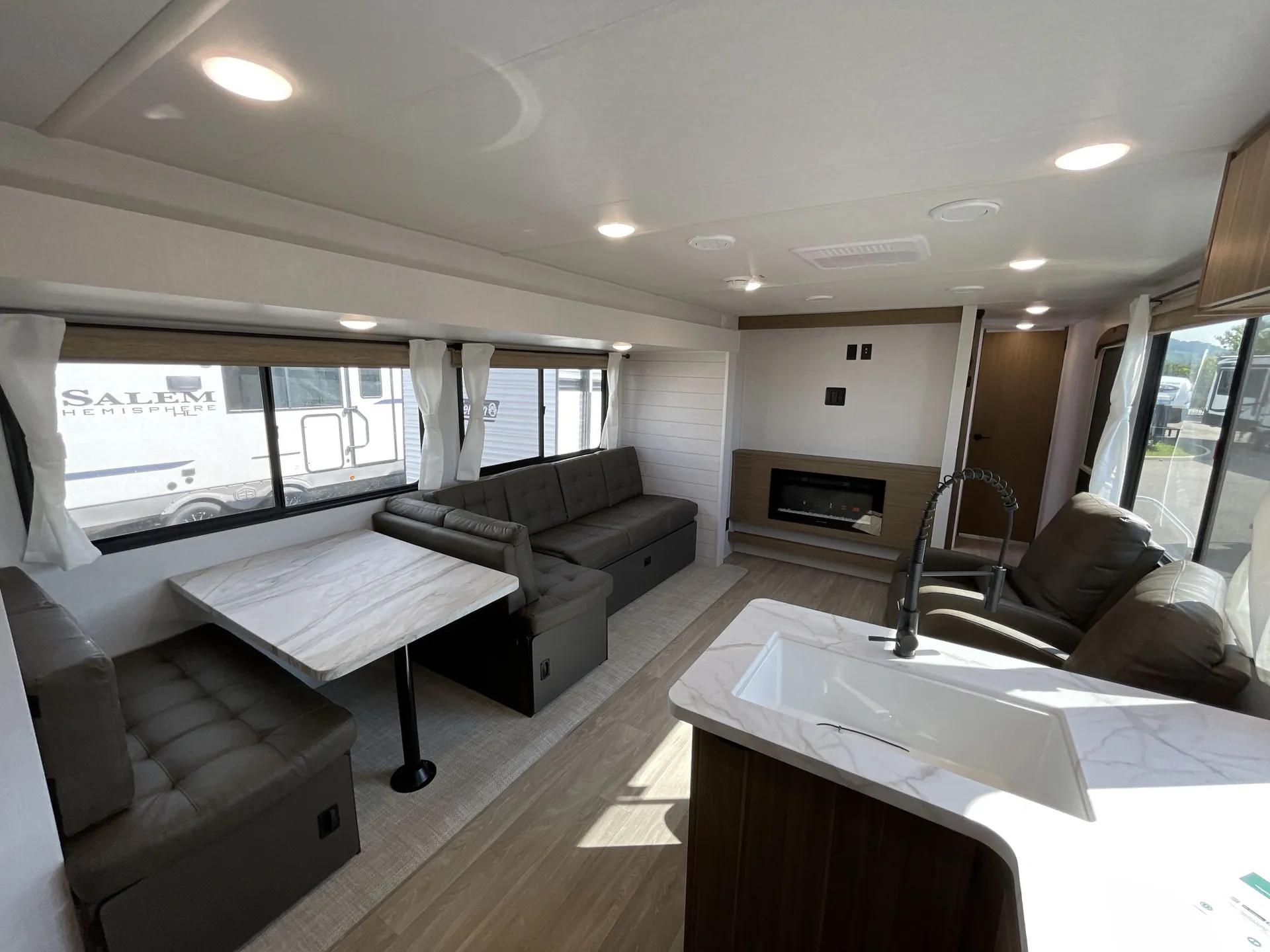 2027 Forest River Salem 27RK — living area main