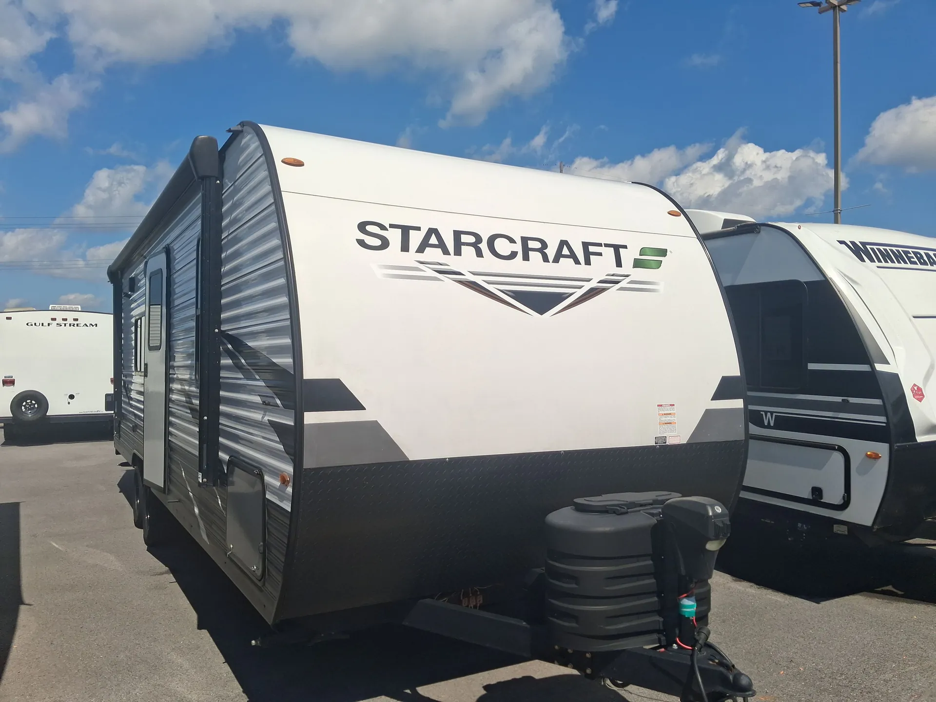 2023 Starcraft Autumn Ridge 26BH