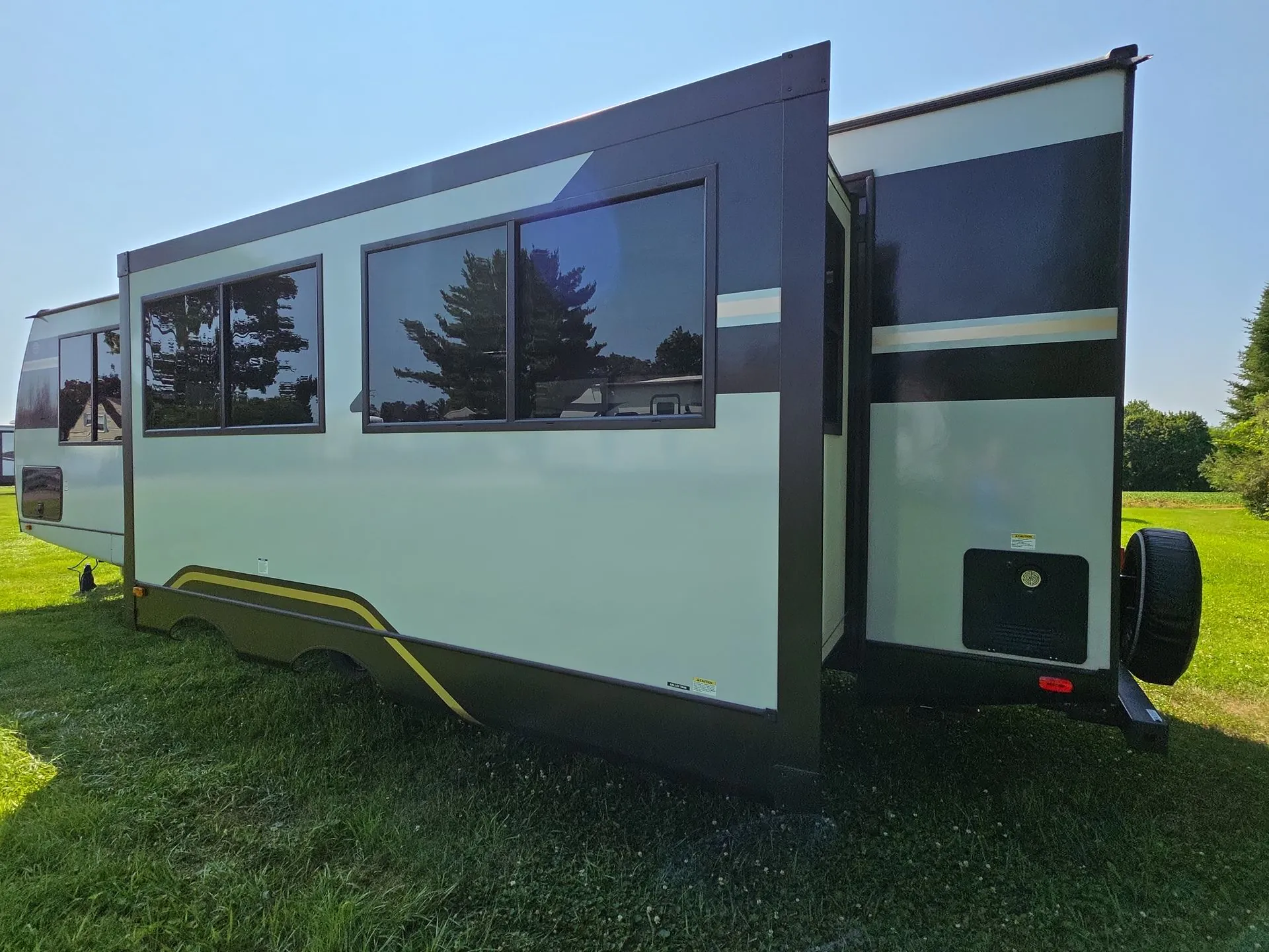 2025 Forest River Vibe 2600RK - Photo 4