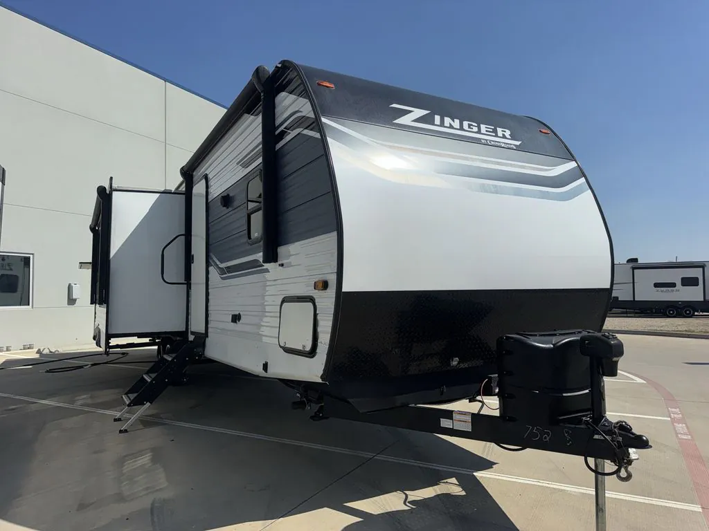 2023 CrossRoads Zinger 333DB - Photo 2