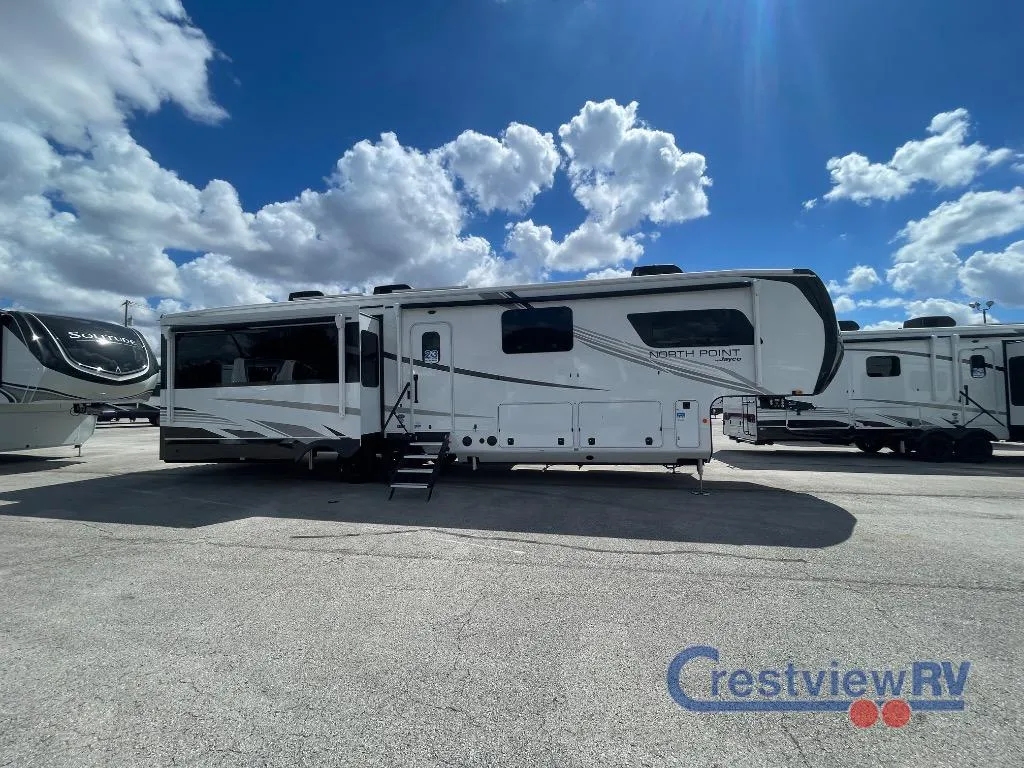 2026 Jayco North Point 377RLBH - Photo 3