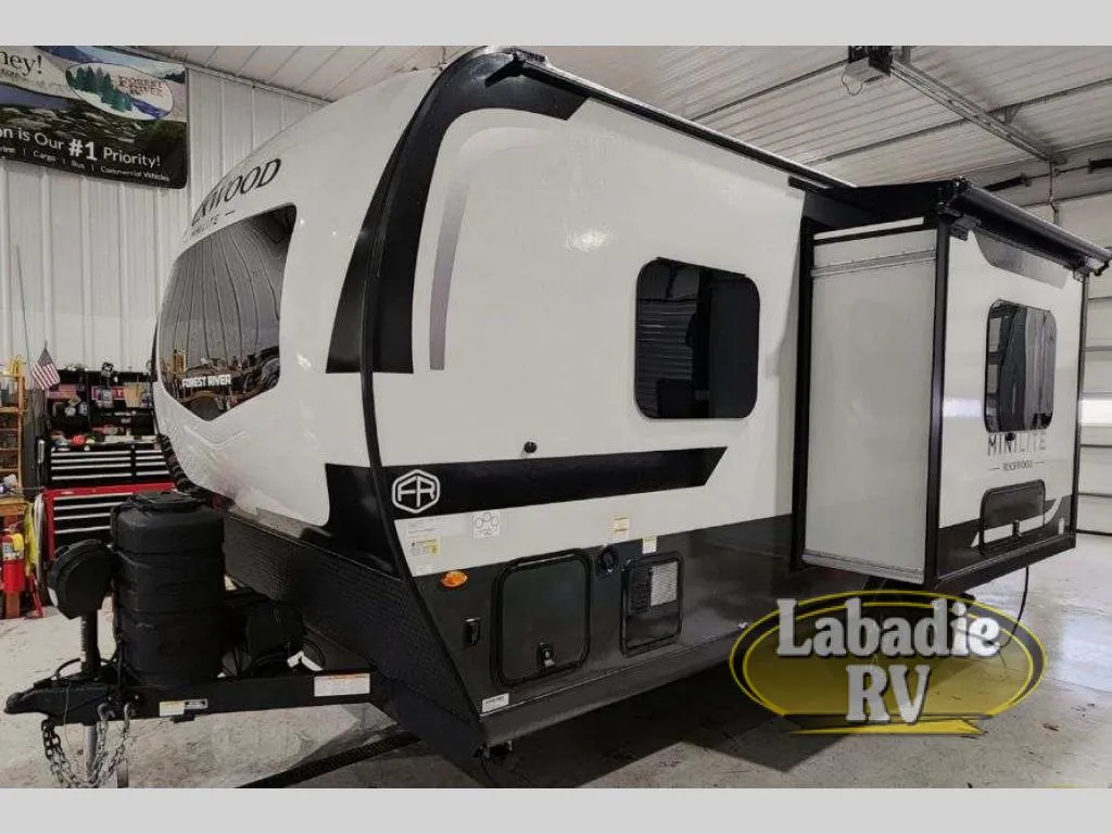2026 Forest River Rockwood Mini Lite 2109S - Photo 3