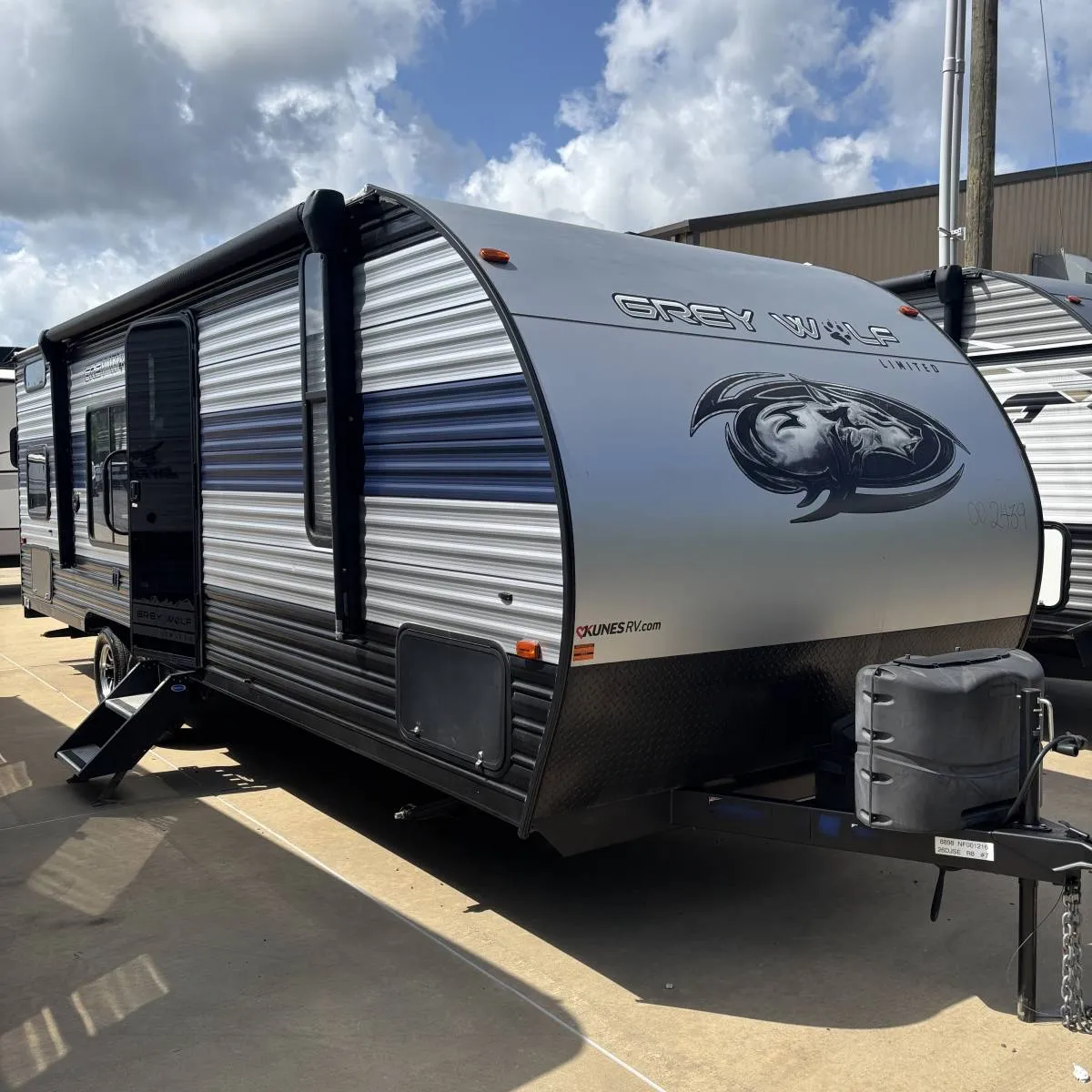 2022 Forest River Cherokee Grey Wolf 26DJSE - Photo 2