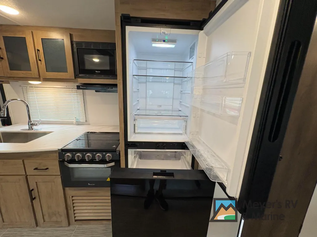 2025 Coachmen Freedom Express Select 29SE, Photos photo 17
