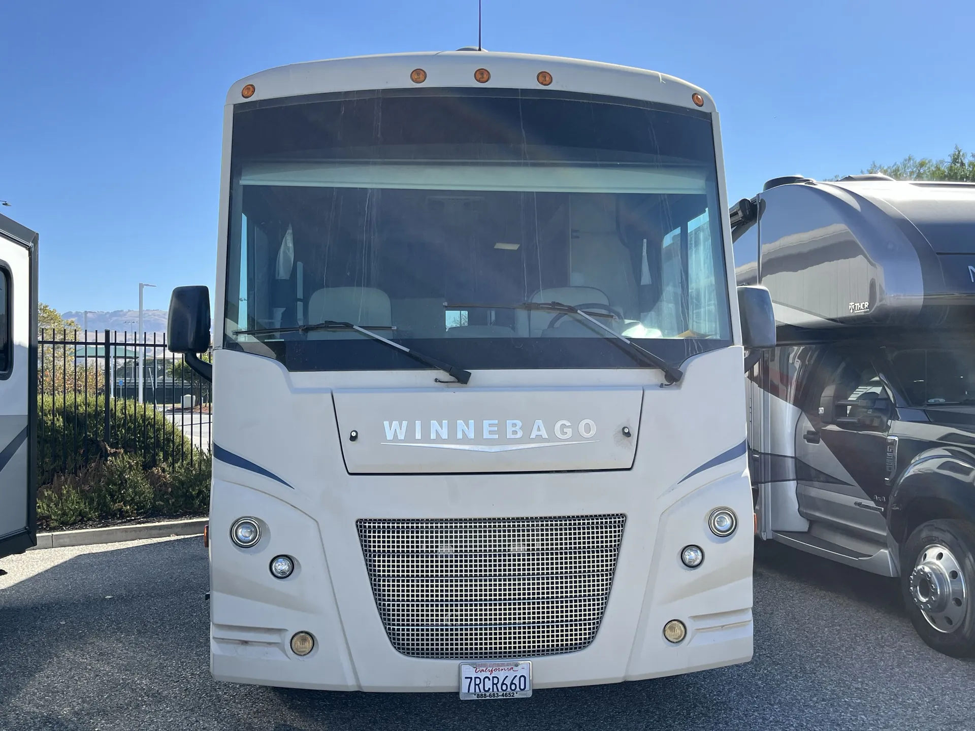 2018 Winnebago Sunstar 29VE — front