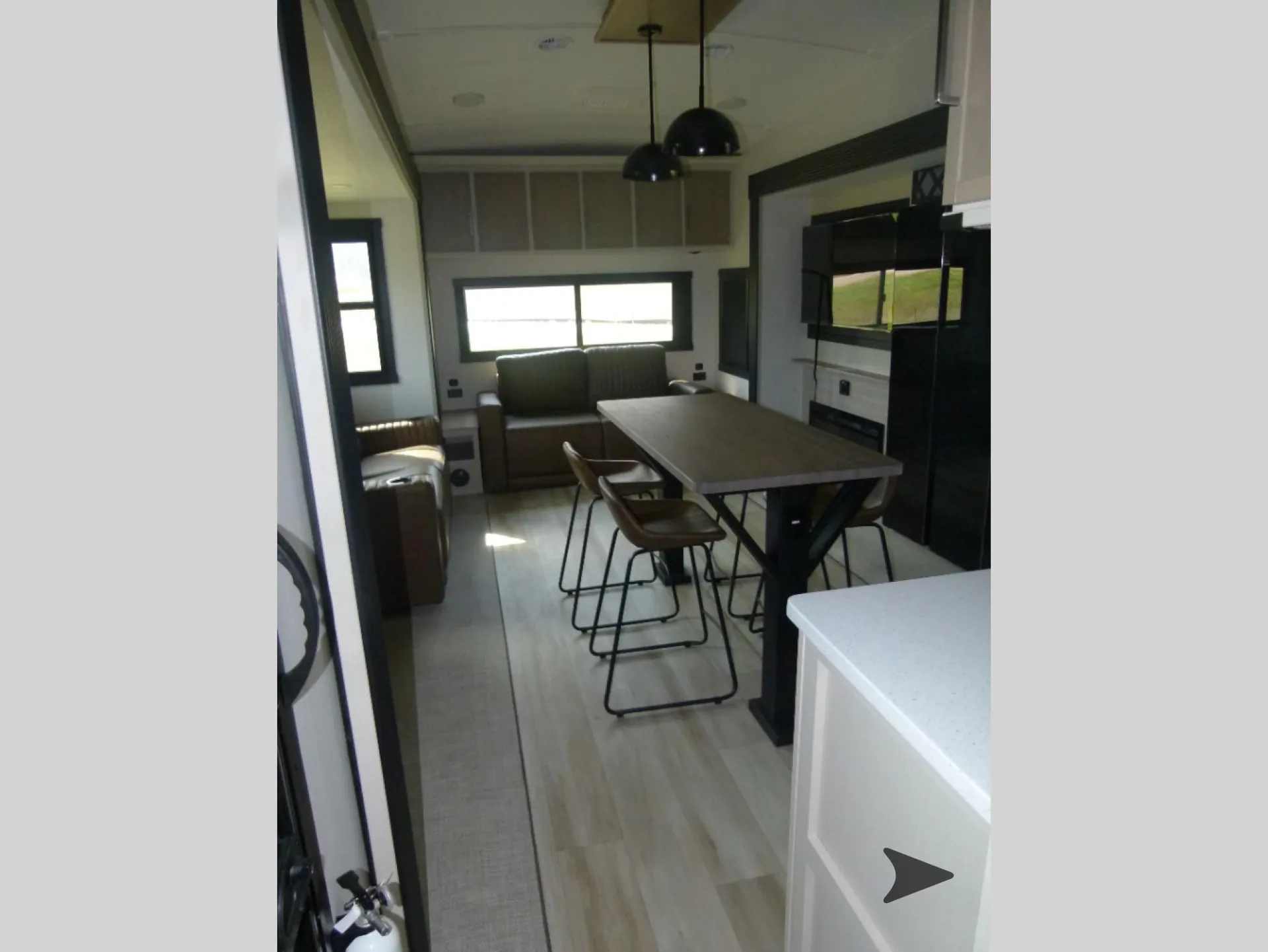 2027 Forest River Wildwood Heritage Glen 380WDR — Photo 6