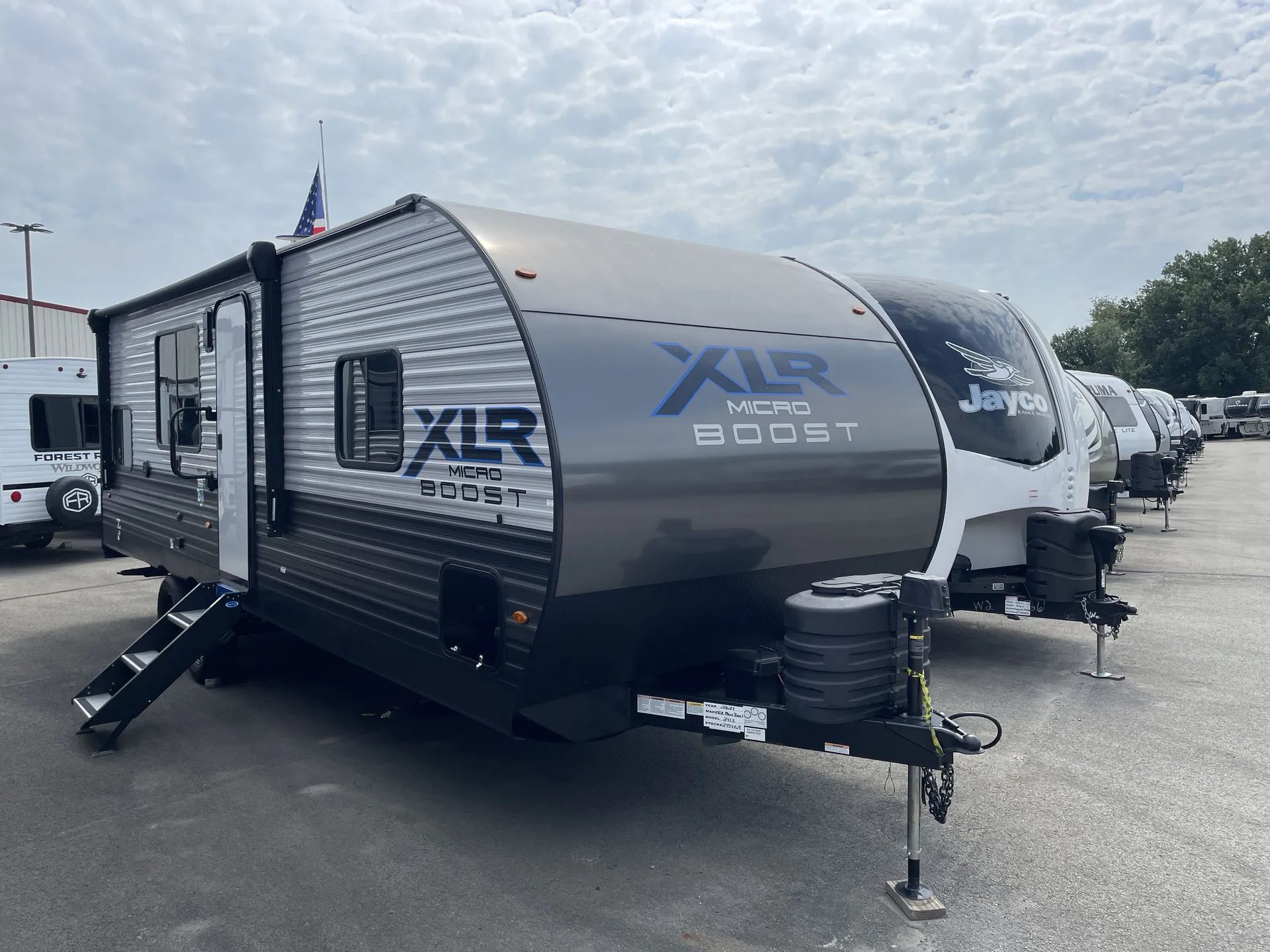 2024 Forest River XLR Micro Boost 24LE - Photo 2
