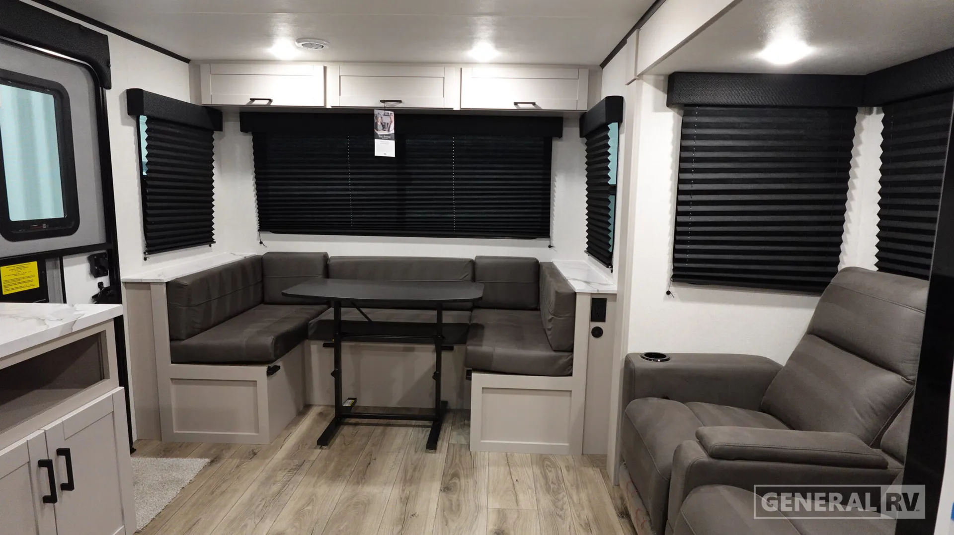 2026 Jayco Jay Feather SL 25RLSL - Photo 3
