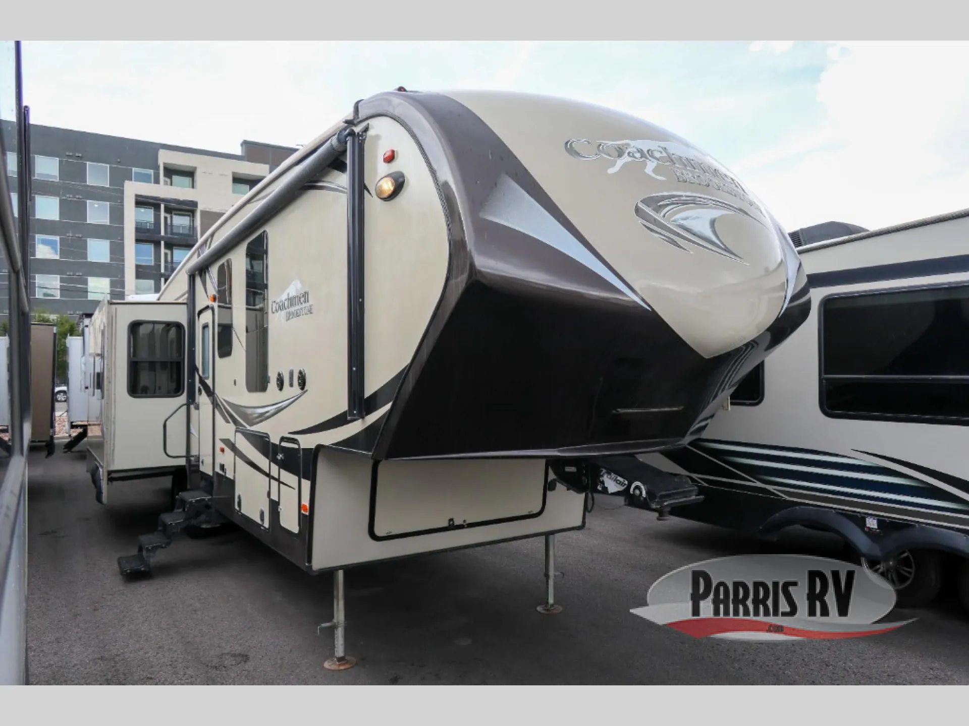 2017 Coachmen Brookstone 325RL - Photo 2