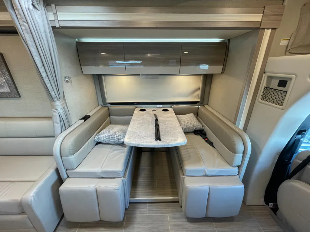 2020 Thor Motor Coach Tiburon 24FB, Photos photo 5