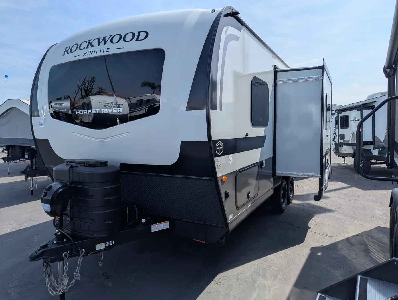 2026 Forest River Rockwood Mini Lite 2108RB - Photo 4