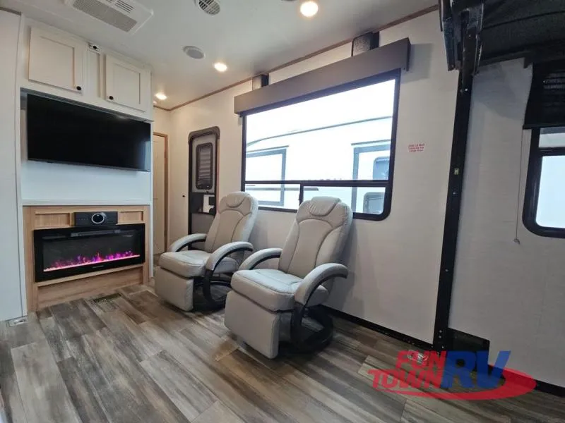 2023 Forest River RV XLR Hyper Lite Used    2914 - Photo 3