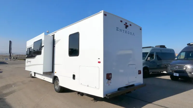 2026 Entegra Coach Odyssey SE 29KF - Photo 4
