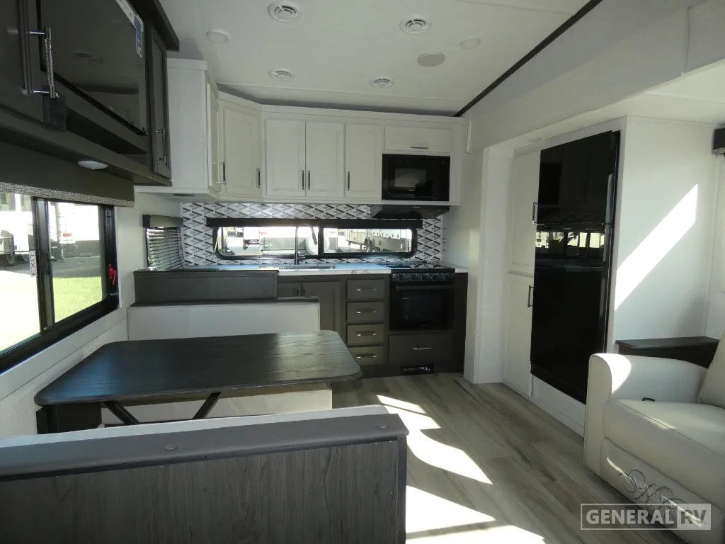 2025 Keystone Arcadia Super Lite 242SLMD - Photo 3