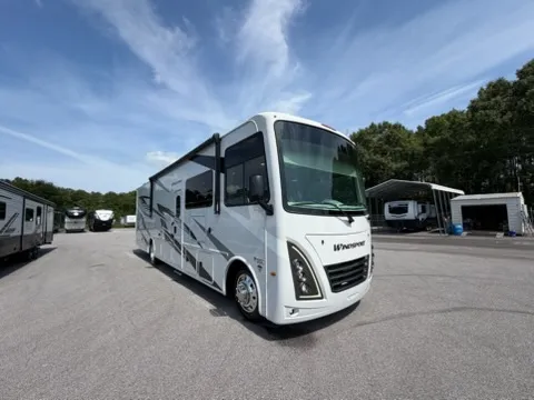 2025 Thor Motor Coach Windsport 35J - Photo 2