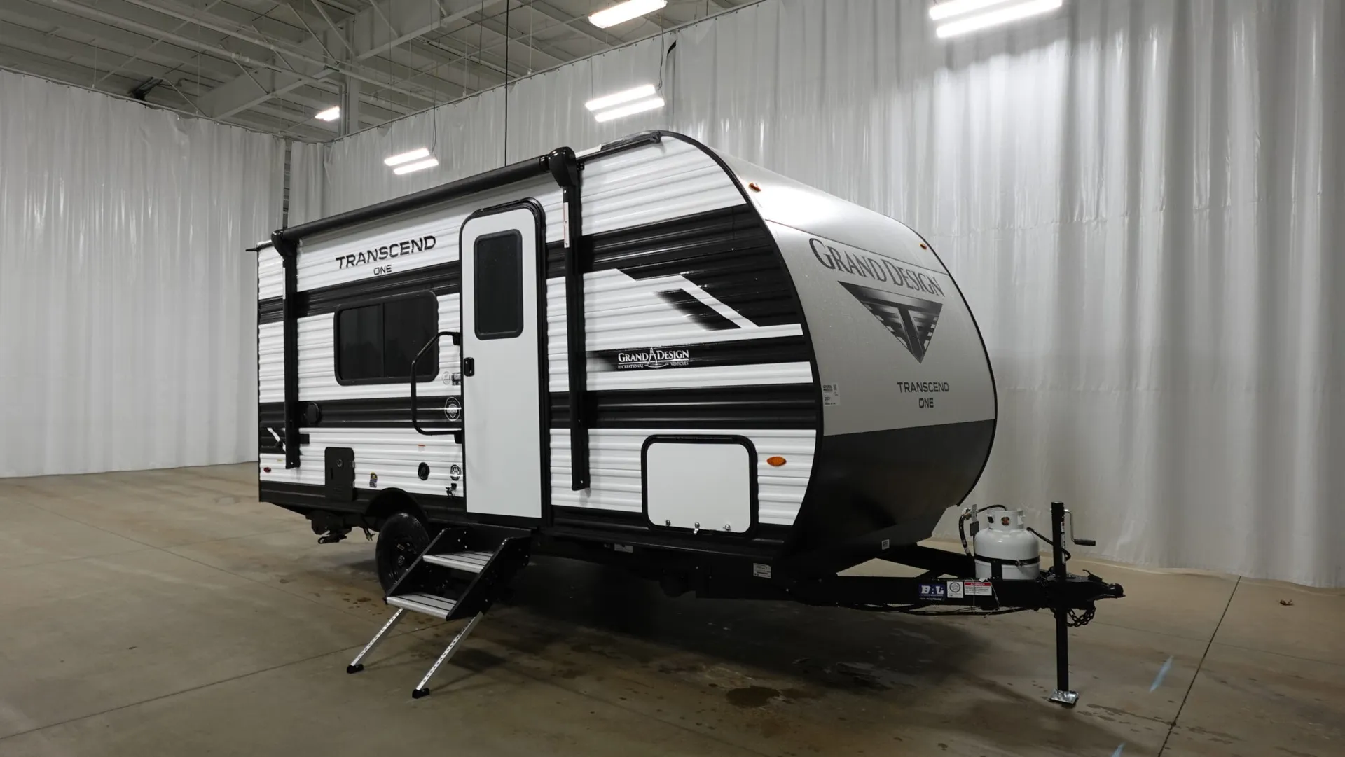 2026 Grand Design Transcend One 151RB - Photo 2
