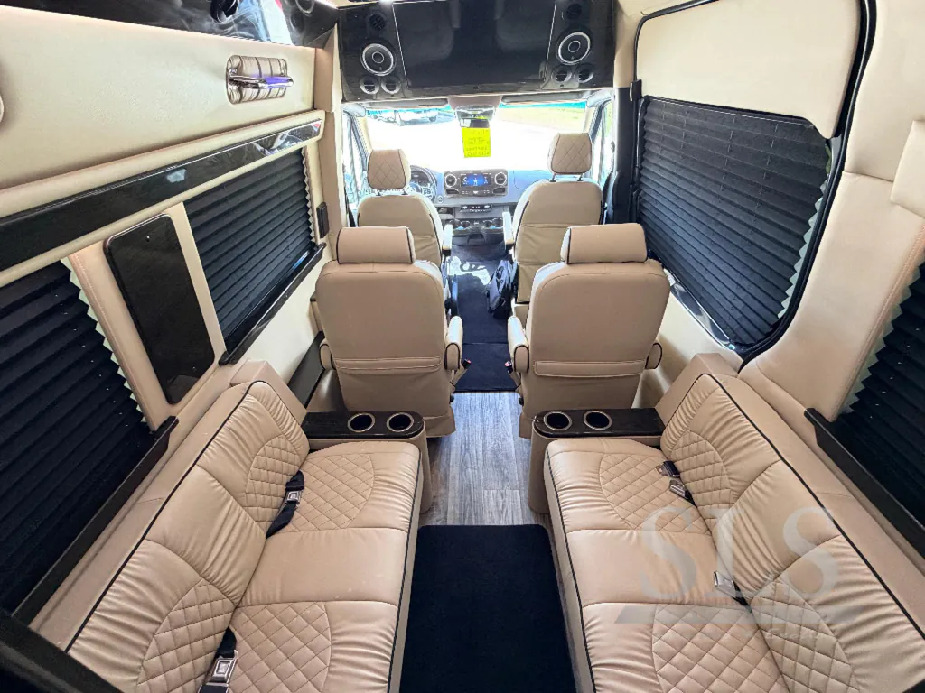 2024 Midwest Automotive Designs Luxe Cruiser D4, Photos photo 33