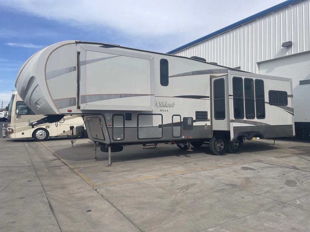 2017 Forest River Wildcat Maxx 317RL, Photos photo 5