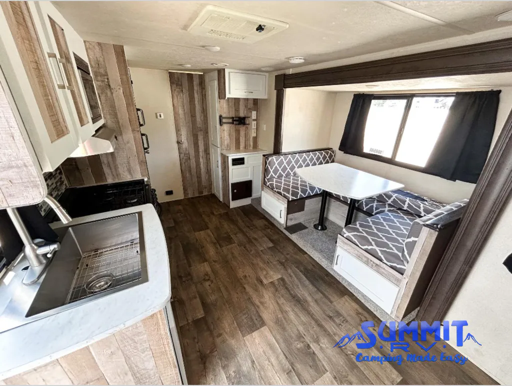 2018 Forest River RV Wildwood X-Lite 233RBXL, Photos photo 14