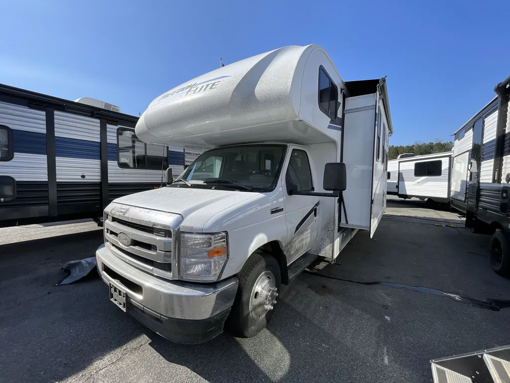 2026 Thor Motor Coach Freedom Elite 28HE, Photos photo 5
