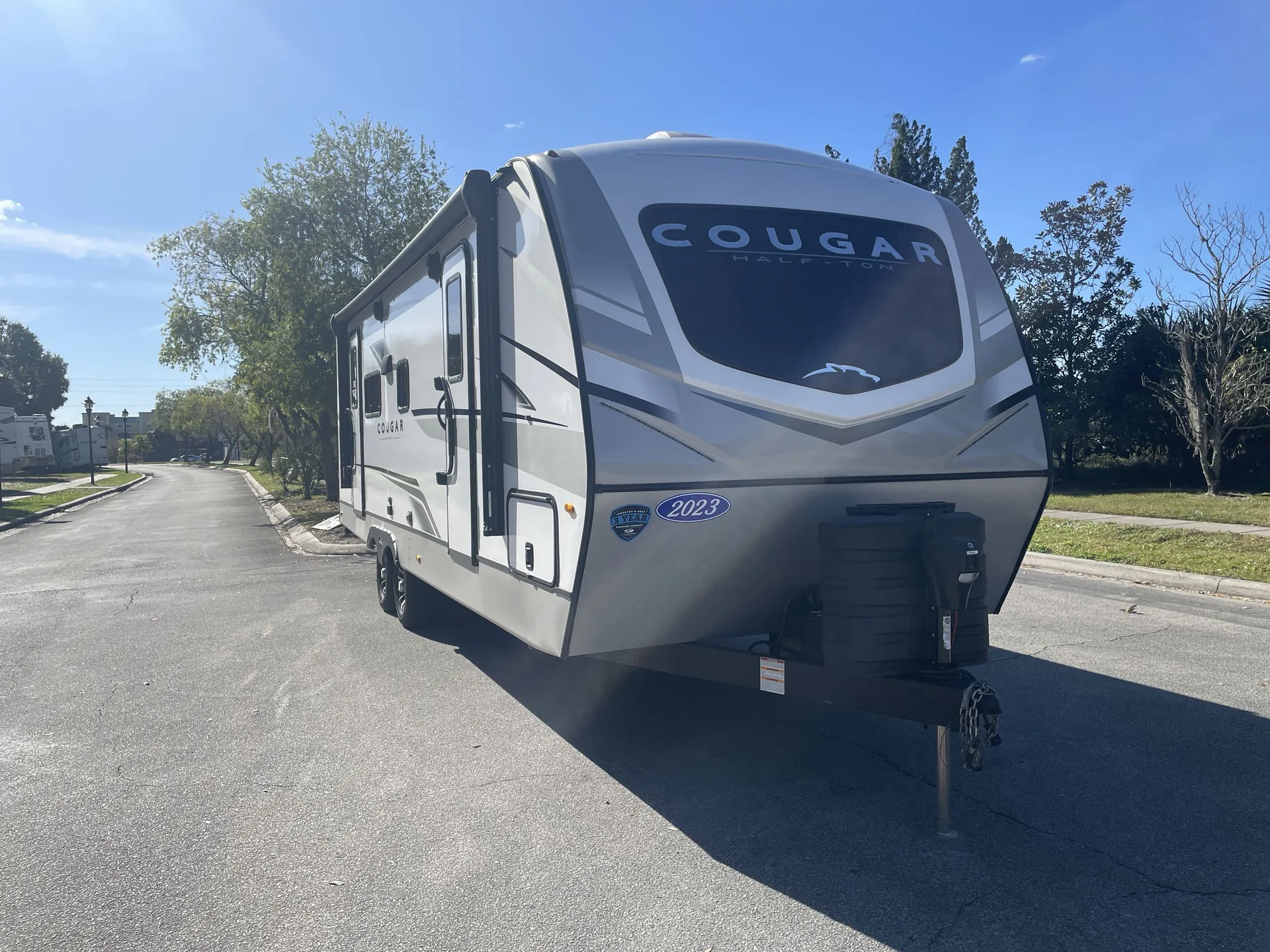 2023 Keystone Cougar Half-Ton 25RDS - Photo 2