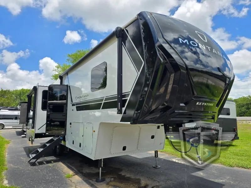 2026 Keystone Montana High Country 290RL - Photo 2
