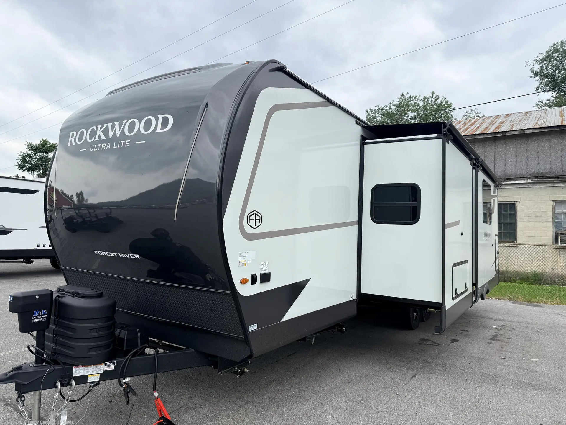 2027 Forest River Rockwood Ultra Lite 2711RK - Photo 4