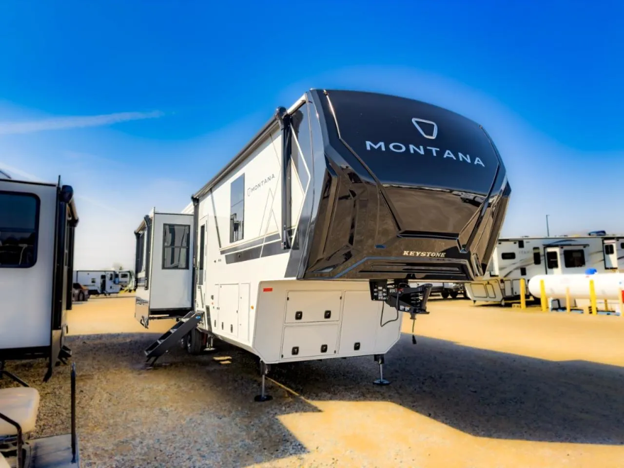 2026 Keystone Montana 3100RL - Photo 3
