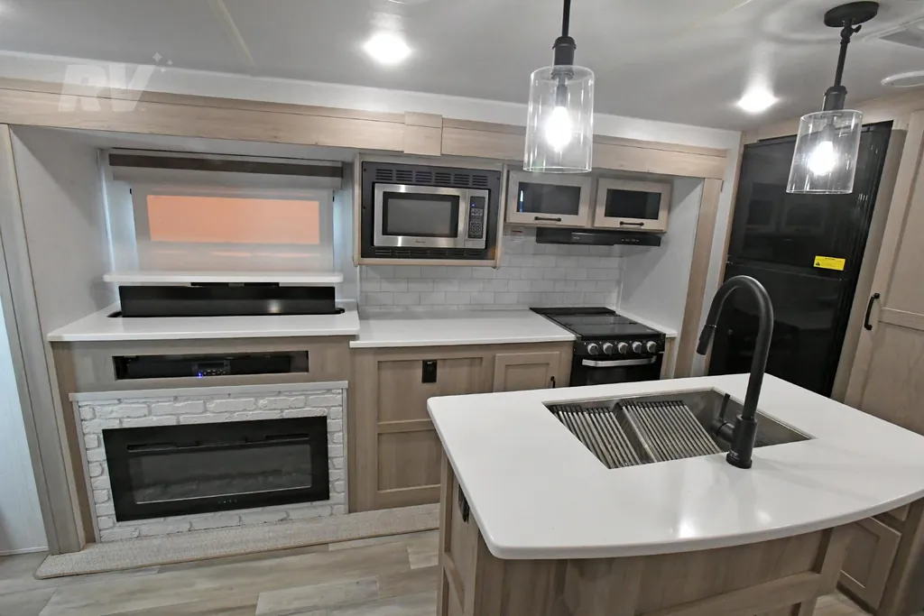 2024 Forest River Rockwood Ultra Lite 2720IK, Photos photo 16