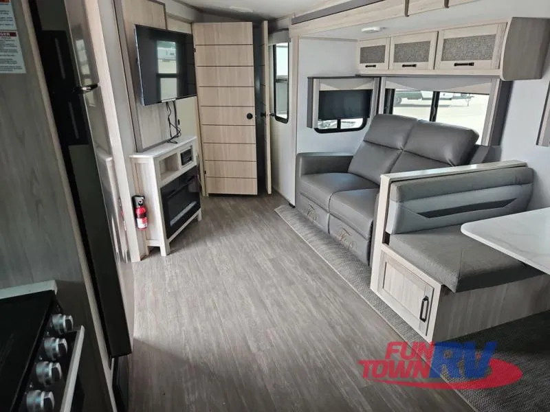 2022 Cruiser Twilight Signature Used    2840 - Photo 2
