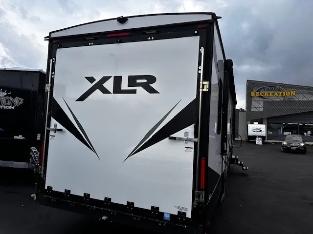 2022 XLR HYPERLITE 3212 - Main photo
