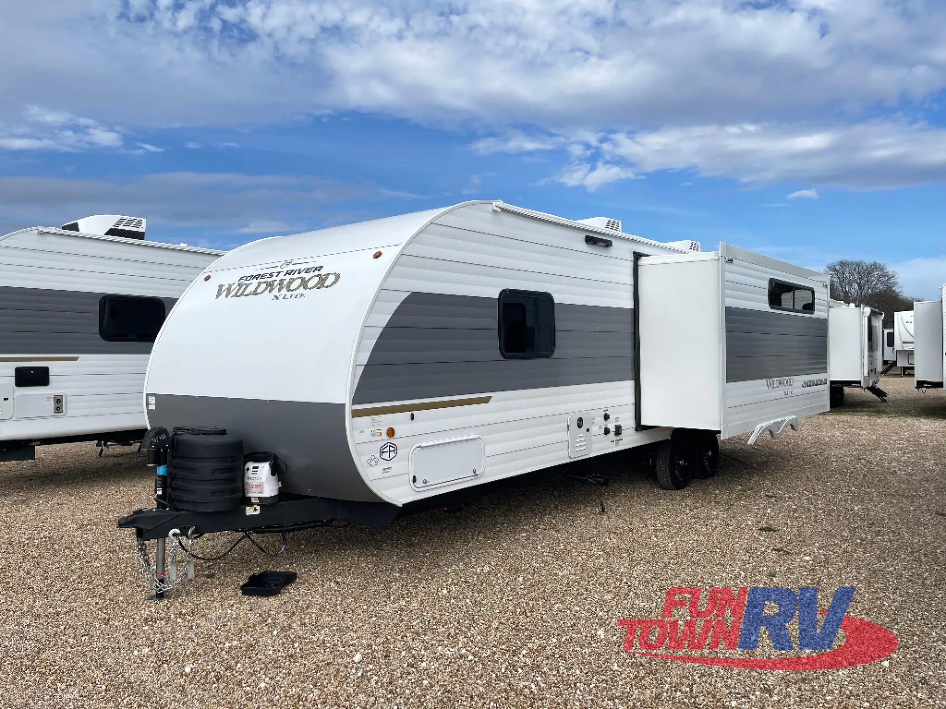 2026 Forest River RV Wildwood X-Lite 23ZEN - Photo 3