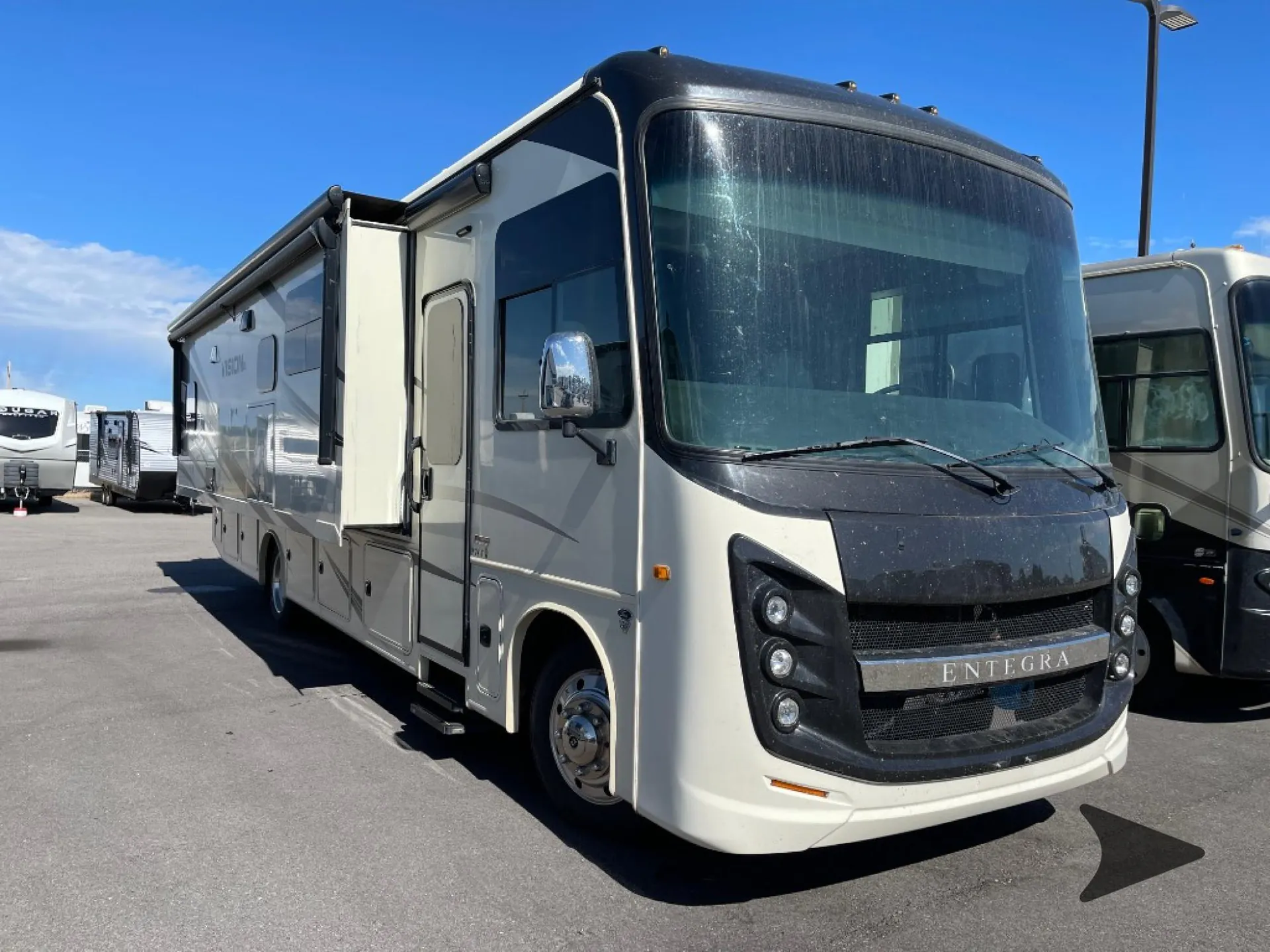 2023 Entegra Coach Vision XL 34B - Photo 2