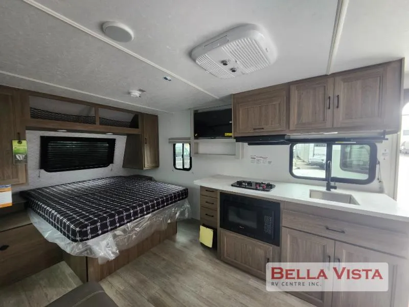 2026 Coachmen Freedom Express Select 19SE - Photo 4