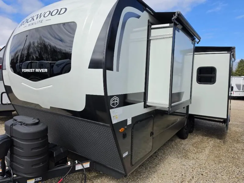 2026 Forest River Rockwood Mini Lite 2515S - Photo 3