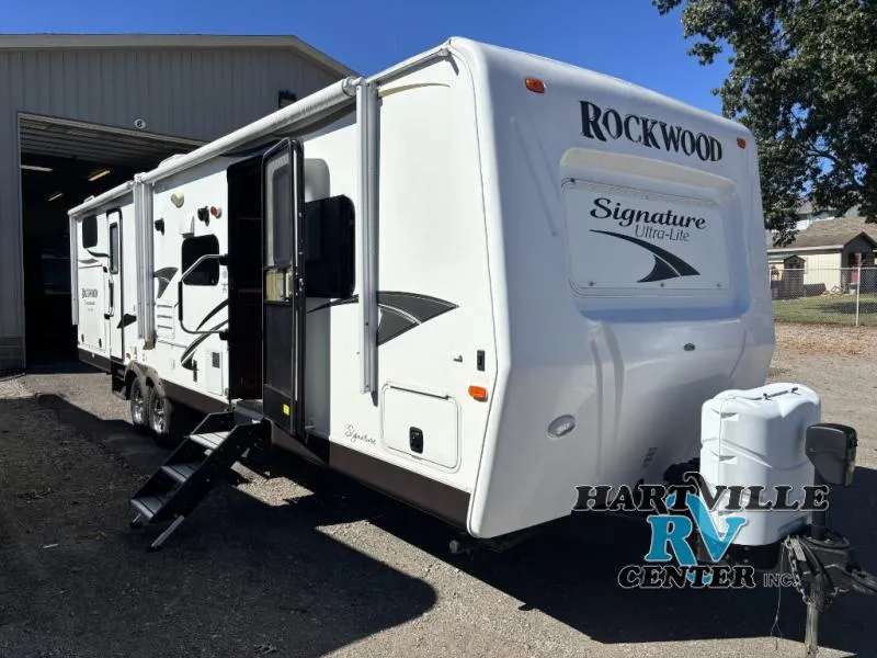 2014 Forest River RV Rockwood Signature Ultra Lite 8311SS - Photo 2